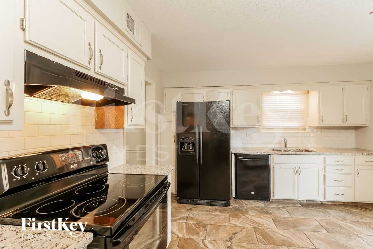 15208 W 91st Pl - Photo 5 of 16