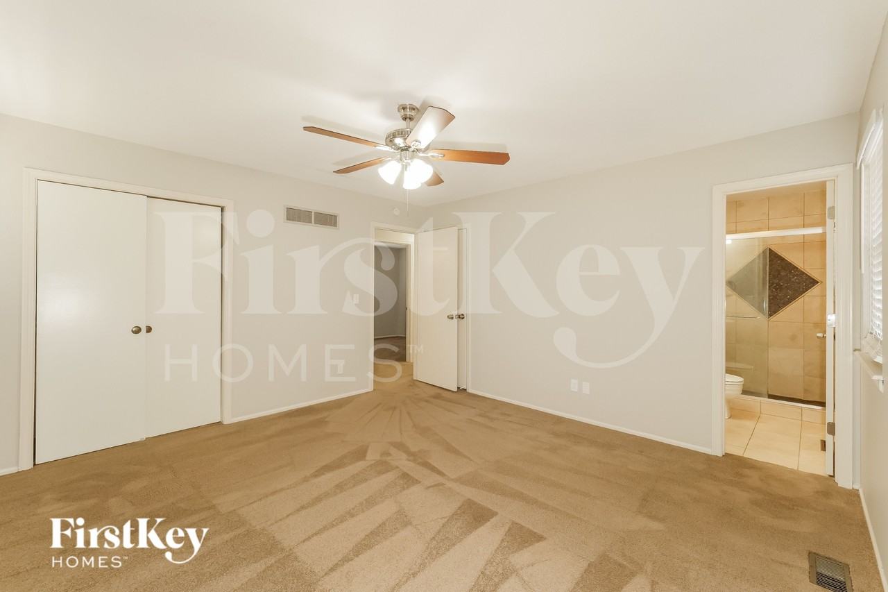 15208 W 91st Pl - Photo 7 of 16