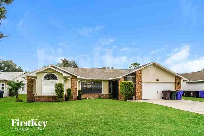 1105 Craig Ct - Photo 2 of 15
