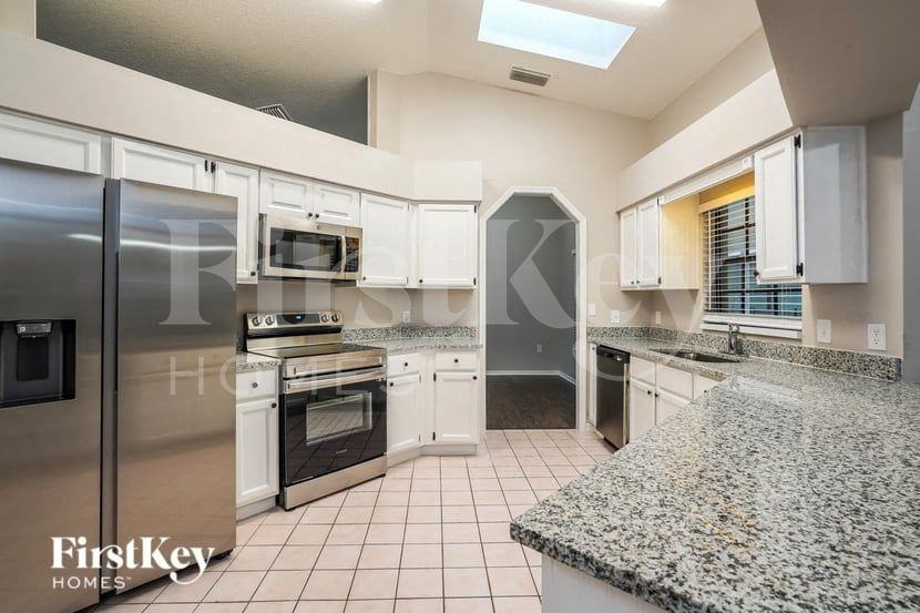 1105 Craig Ct - Photo 6 of 15