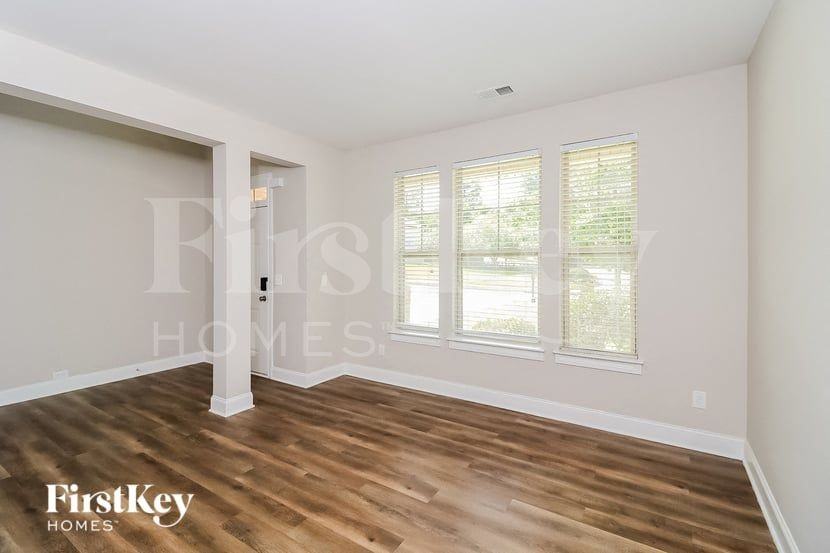 3295 Birchhaven Trce - Photo 5 of 15