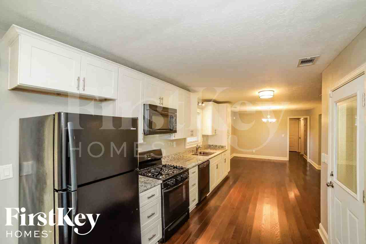 6159 Prince Ct - Photo 6 of 15