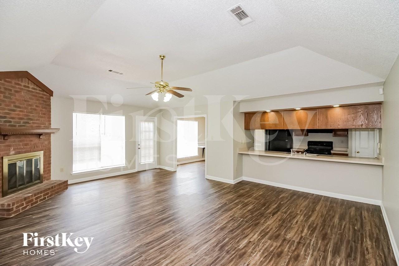 5277 Timber Ridge Dr - Photo 5 of 15