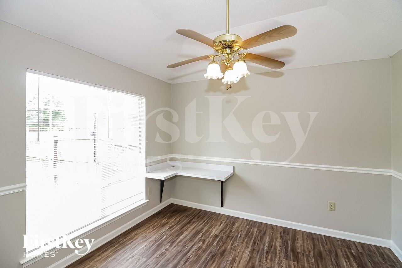 5277 Timber Ridge Dr - Photo 6 of 15