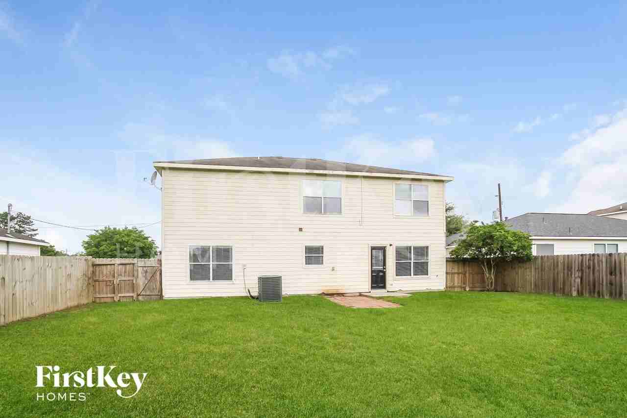 16217 Setting Sun Ct - Photo 2 of 2