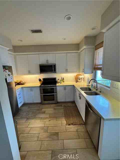 21405 Dahlia Ct - Photo 4 of 9