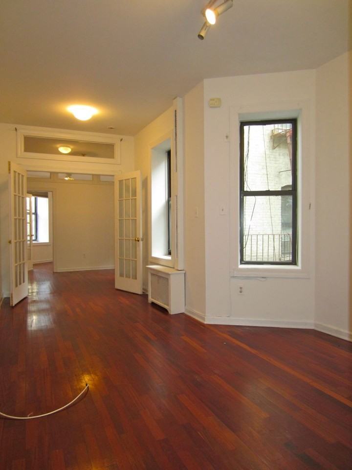 48 Stuyvesant St #3A