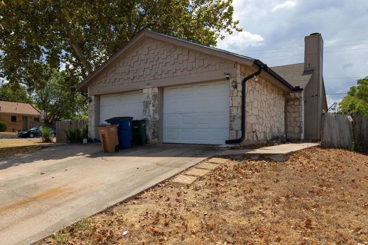 2401 Singletree Ave - Photo 2 of 21