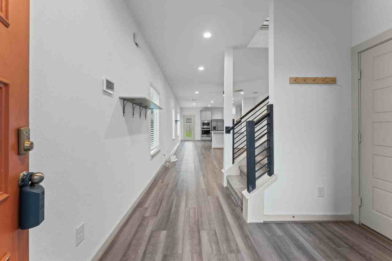 3008 Maughan Heights Trl - Photo 6 of 45