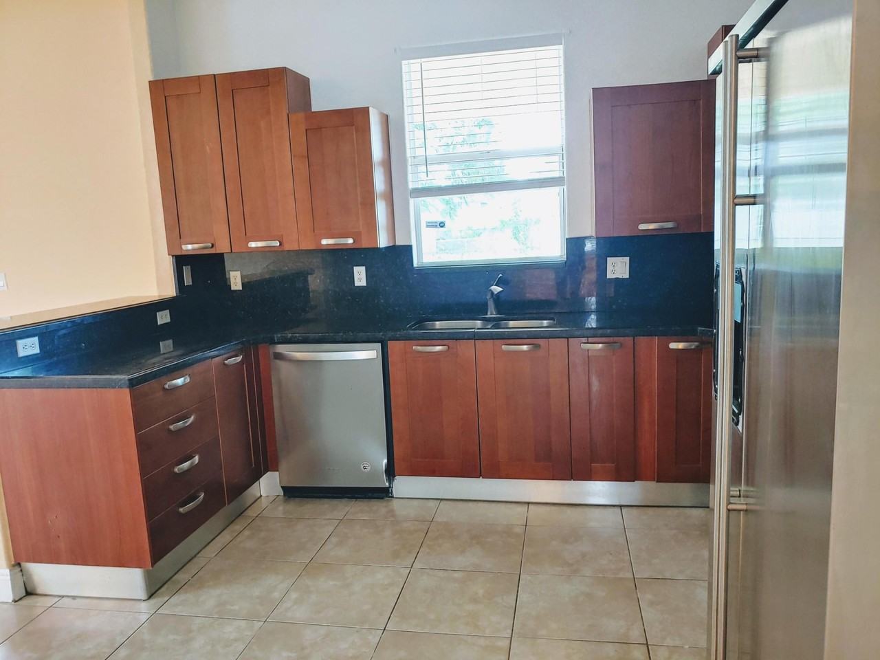 2449 Sw Savage Blvd - Photo 3 of 27