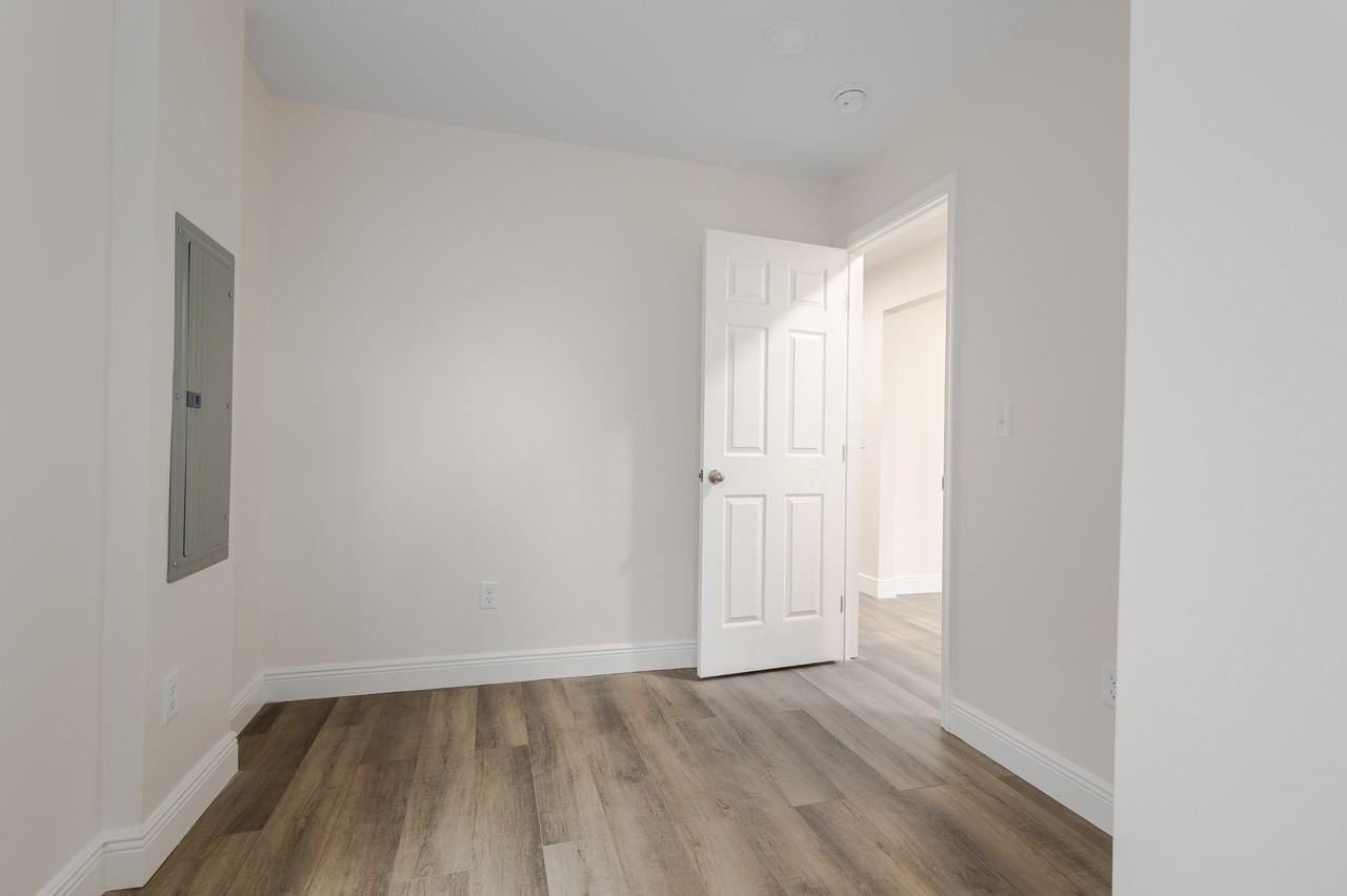 3273 Valley Rd #1 - Photo 7 of 17