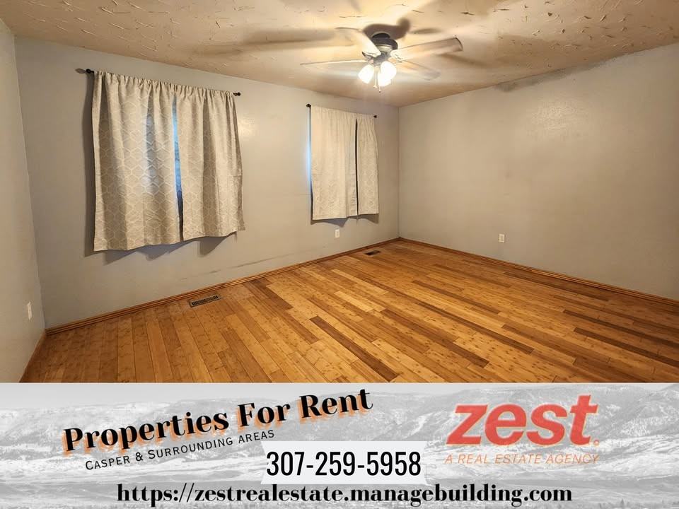955 Riverbend Dr #1 - Photo 7 of 10