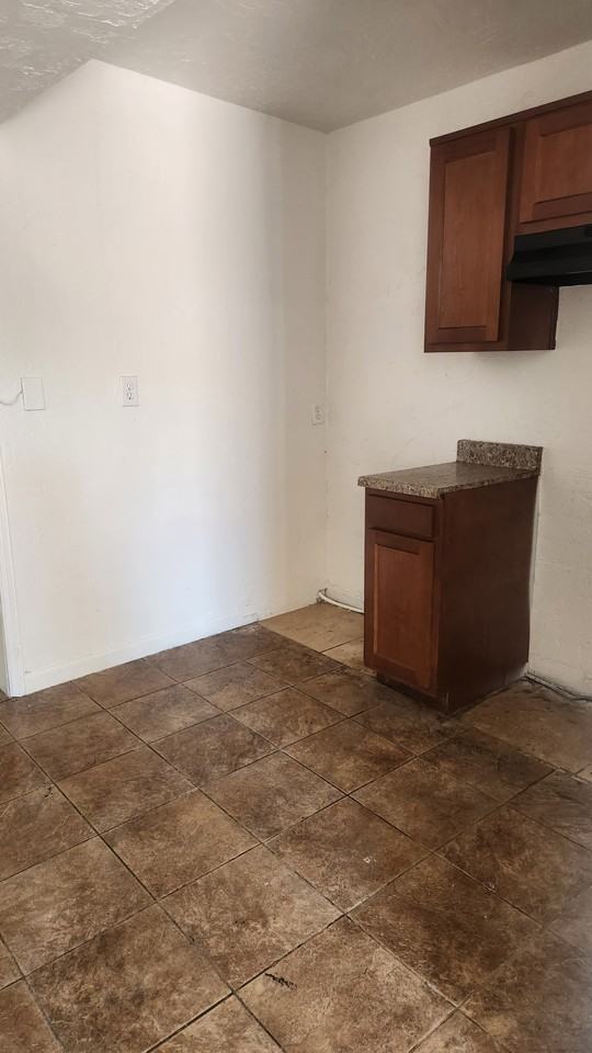 2240 W Morten Ave #A - Photo 3 of 9