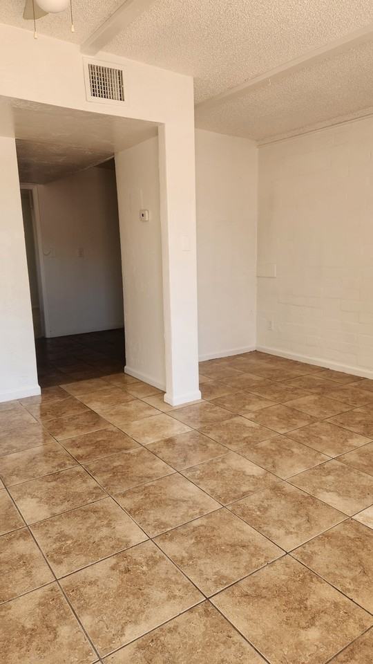 2240 W Morten Ave #A - Photo 7 of 9