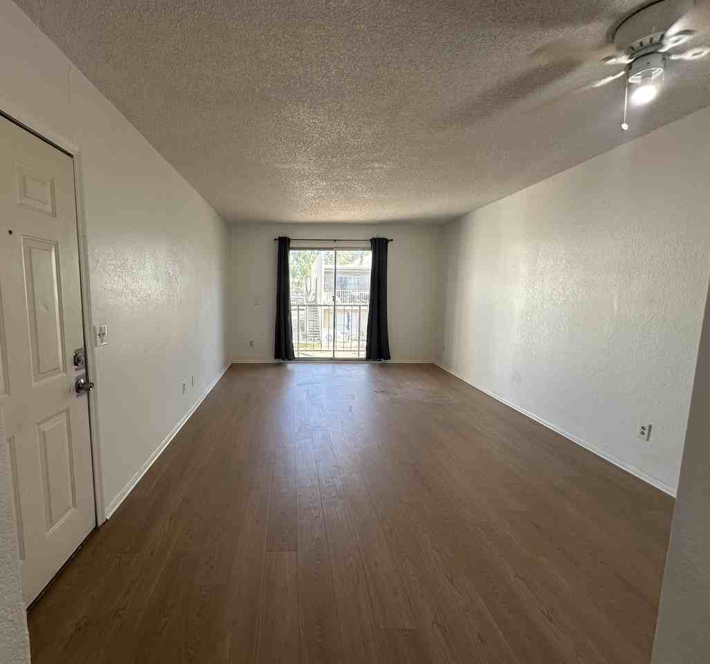 2844 E Monte Cristo Ave #201 - Photo 4 of 10