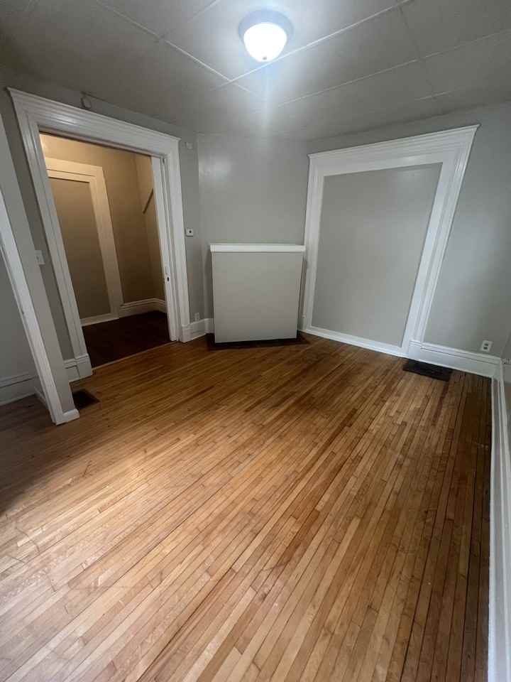 1091 Bush Ave #1 - Photo 2 of 8