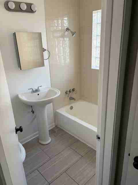 1448 W 92nd St #1448-2 - Photo 4 of 14