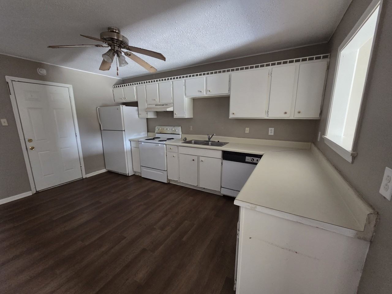 204 Cantal Dr #A - Photo 3 of 8
