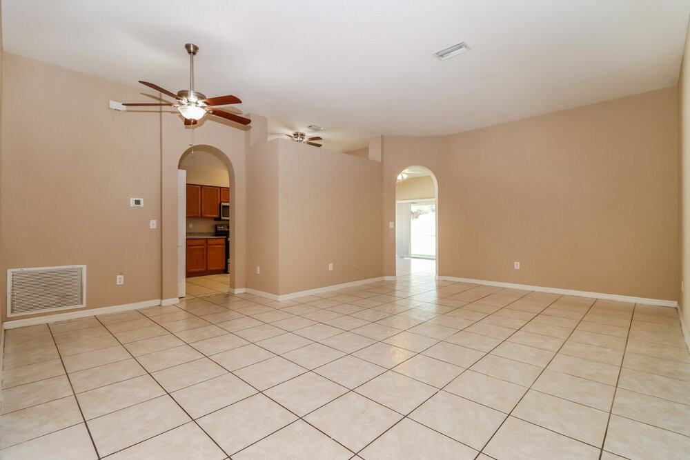 12031 Butler Woods Cir - Photo 4 of 16
