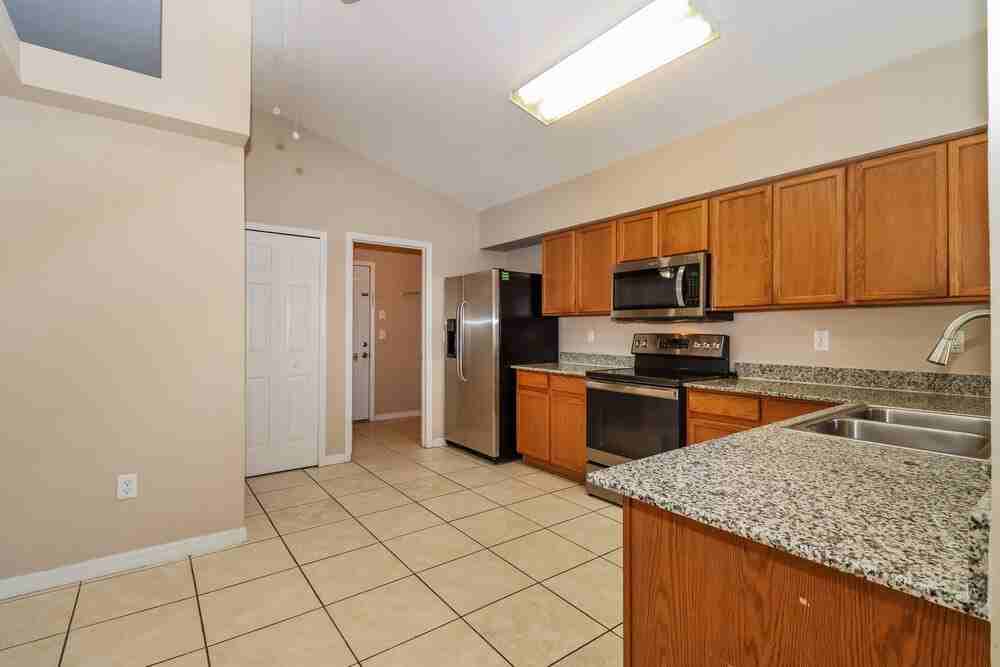 12031 Butler Woods Cir - Photo 7 of 16