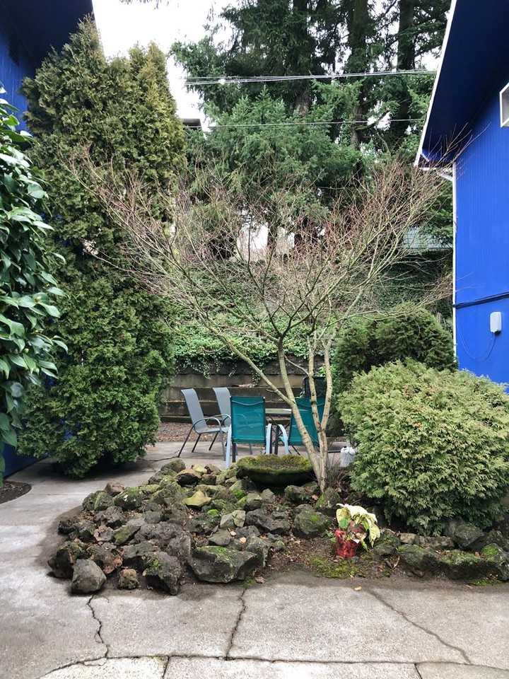 1501 Sw Bertha Blvd - Photo 2 of 17