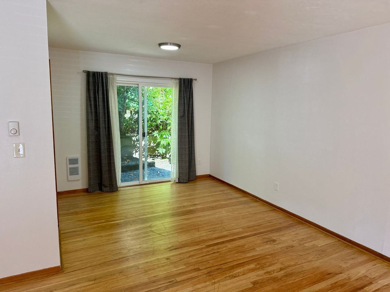 1501 Sw Bertha Blvd - Photo 4 of 17