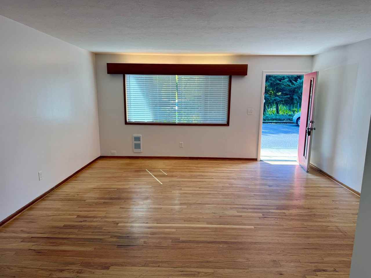 1501 Sw Bertha Blvd - Photo 6 of 17