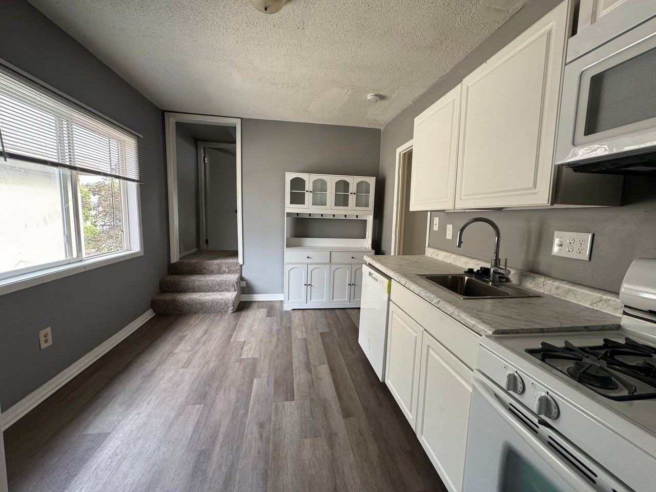 2742 18th Ave S - Photo 3 of 21