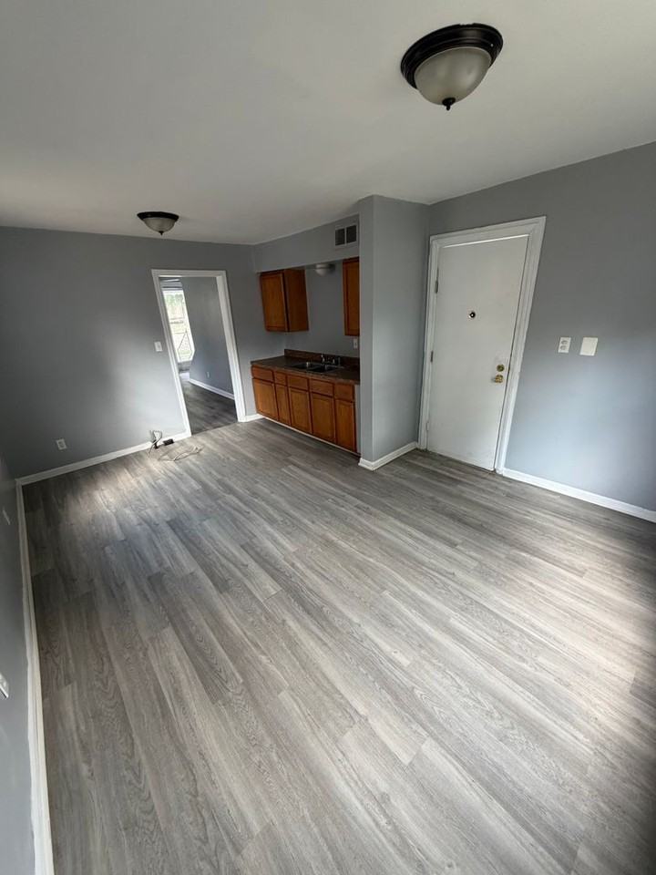 20640 Kenosha St - Photo 5 of 14