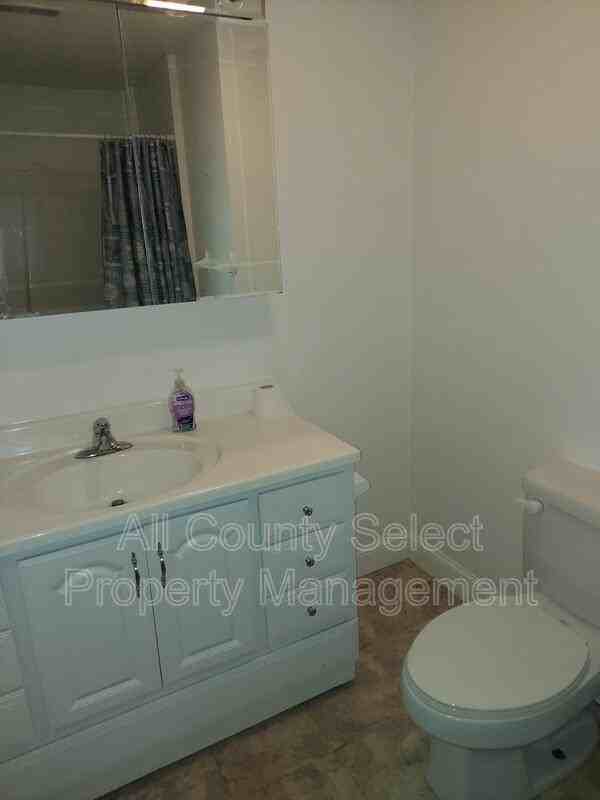 103 Elliott St #3 - Photo 3 of 13