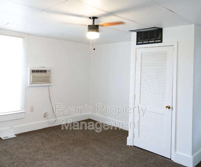 409 Kitt St - Photo 4 of 32