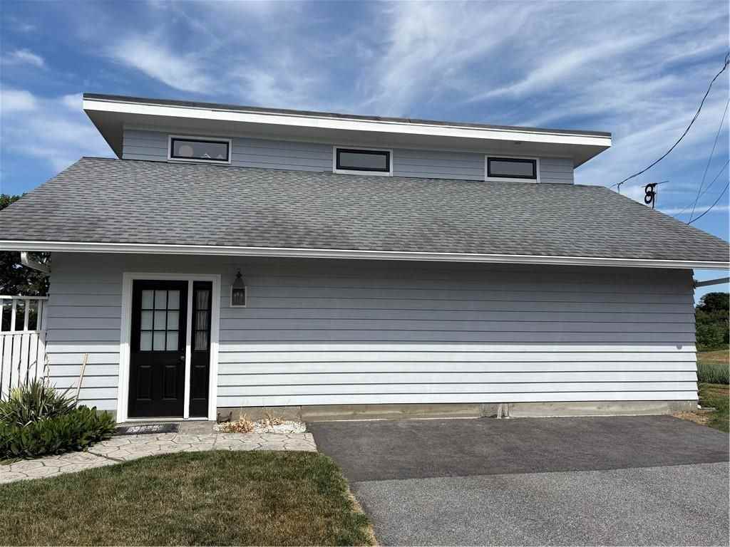 182 Bayview Ave - Photo 2 of 14