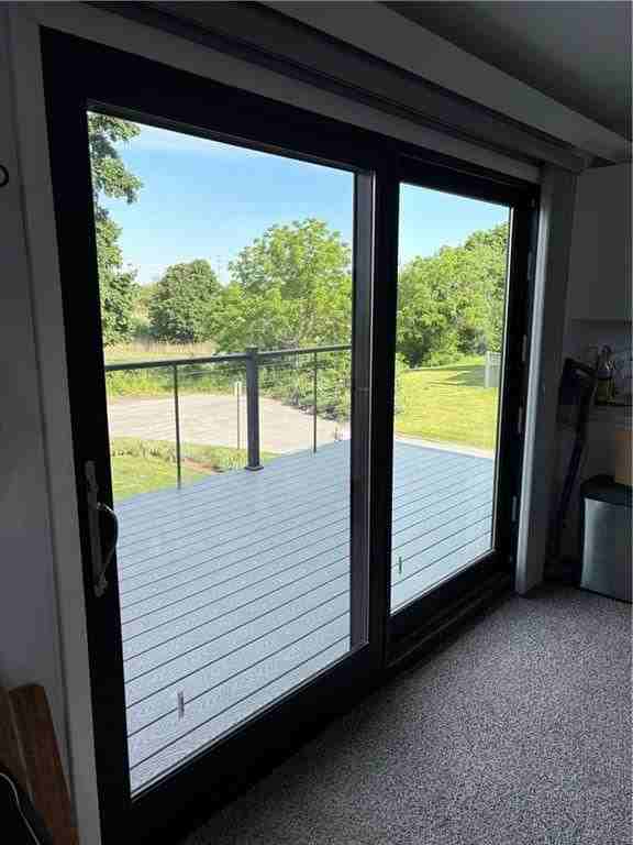 182 Bayview Ave - Photo 5 of 14