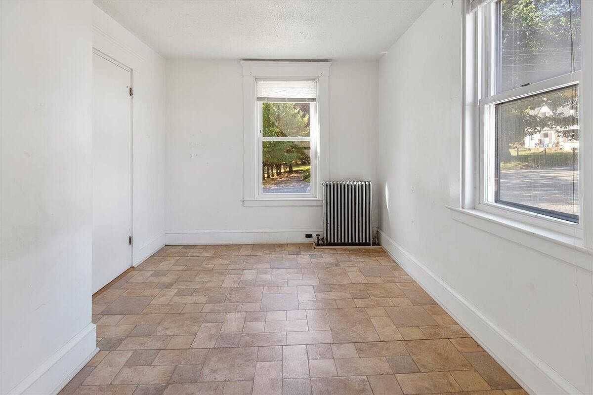 40471 Rome Beauty Way - Photo 2 of 4