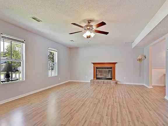40471 Rome Beauty Way - Photo 3 of 4