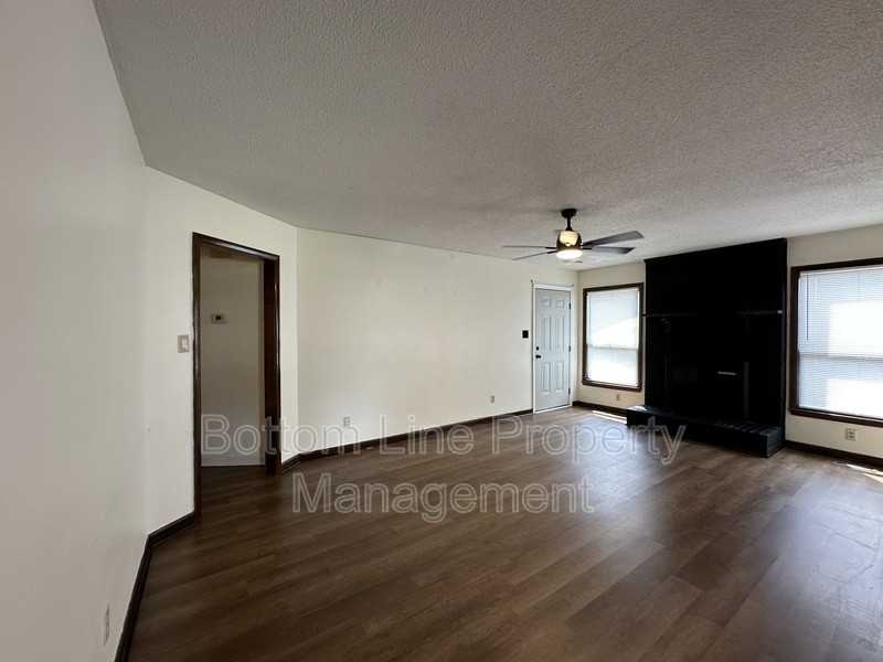 6031 Harmon Pl - Photo 3 of 18