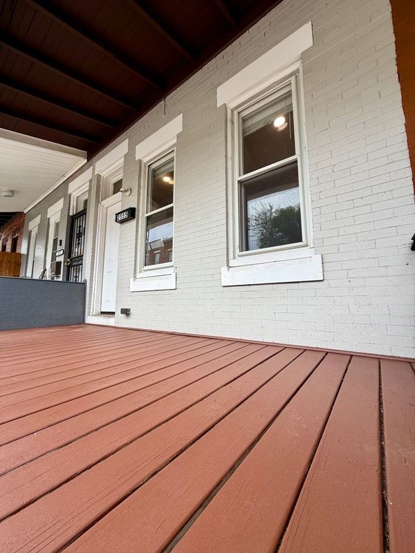 2555 N Hollywood St - Photo 2 of 17