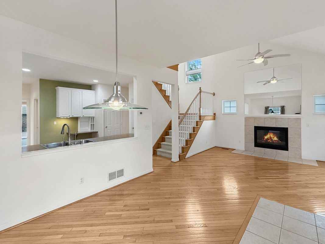 1400 Beaconsfield Ave - Photo 5 of 39