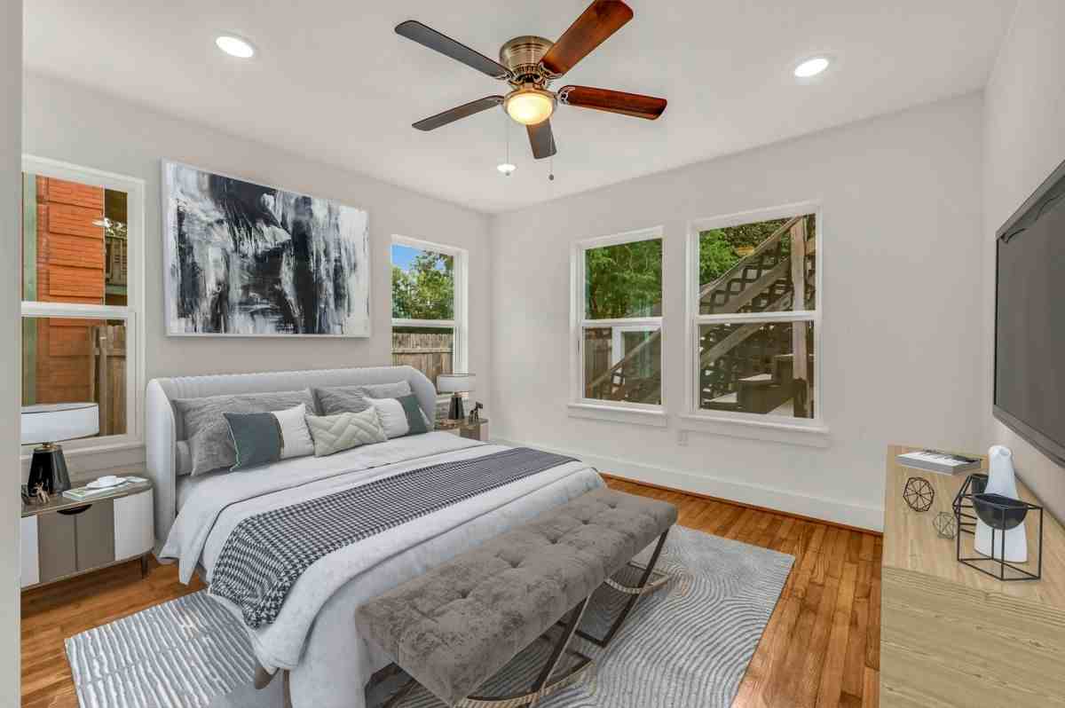 6644 Lawndale St ##3 - Photo 3 of 9