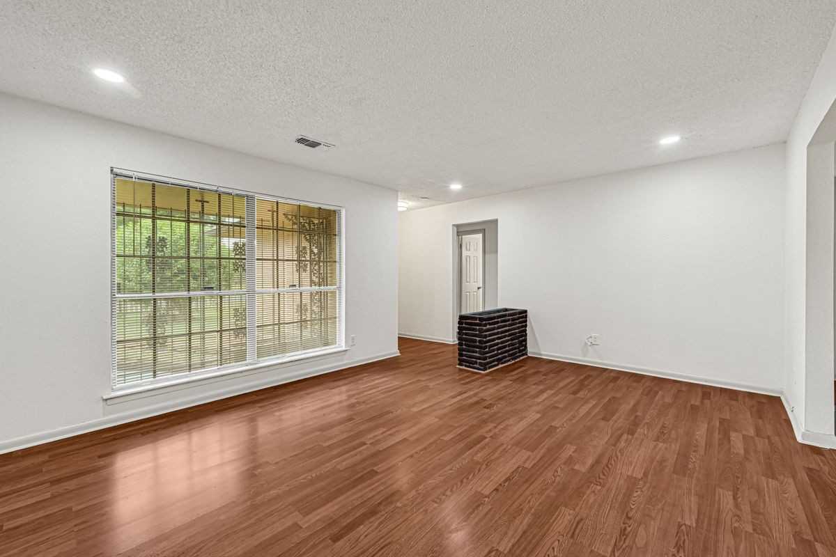 3317 Le Badie St - Photo 3 of 10