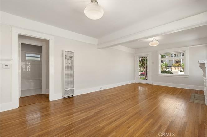 1157 W 13th St - Photo 5 of 13