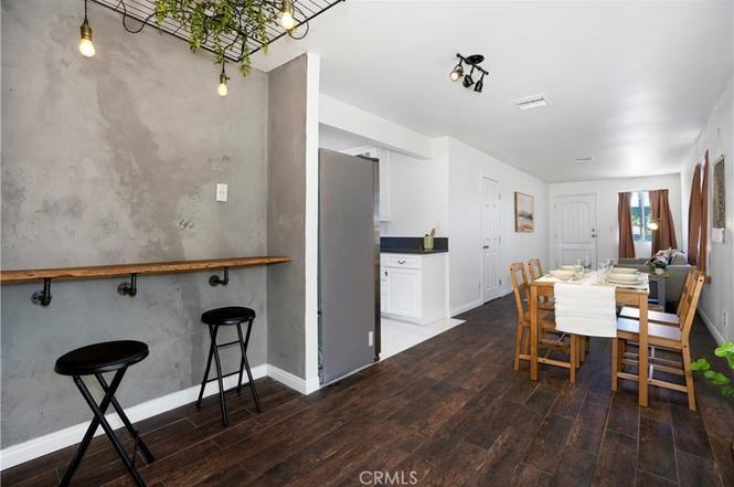 11408 Laurel Canyon Blvd - Photo 5 of 24
