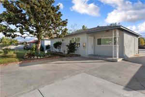 featured image of 332 E El Sur St