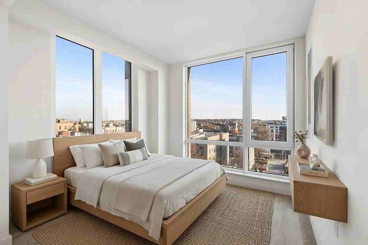 1333 Broadway #501 - Photo 3 of 11