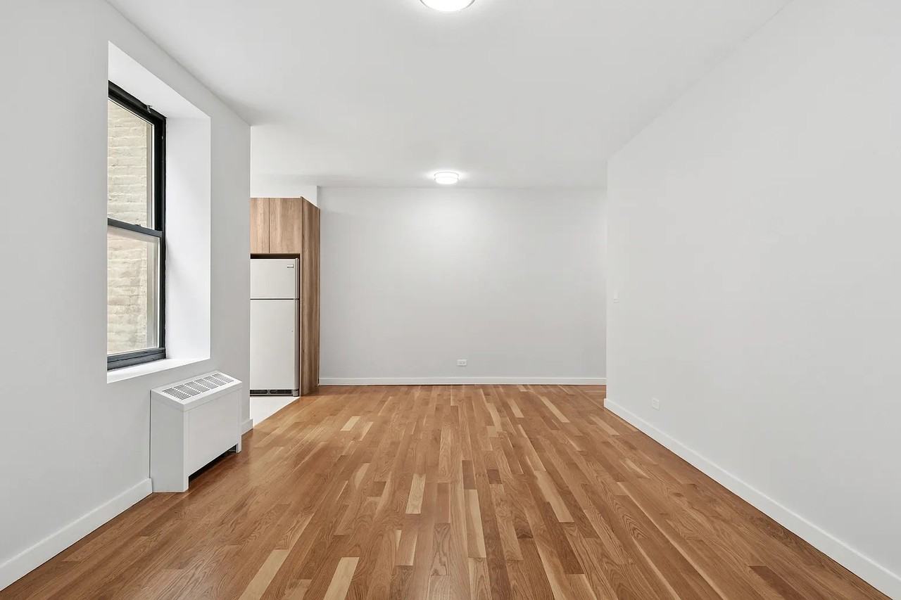 628 W 151st St #1E - Photo 3 of 12