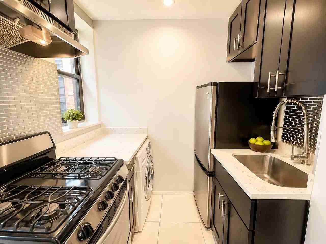 302 W 114th St #2A - Photo 3 of 6