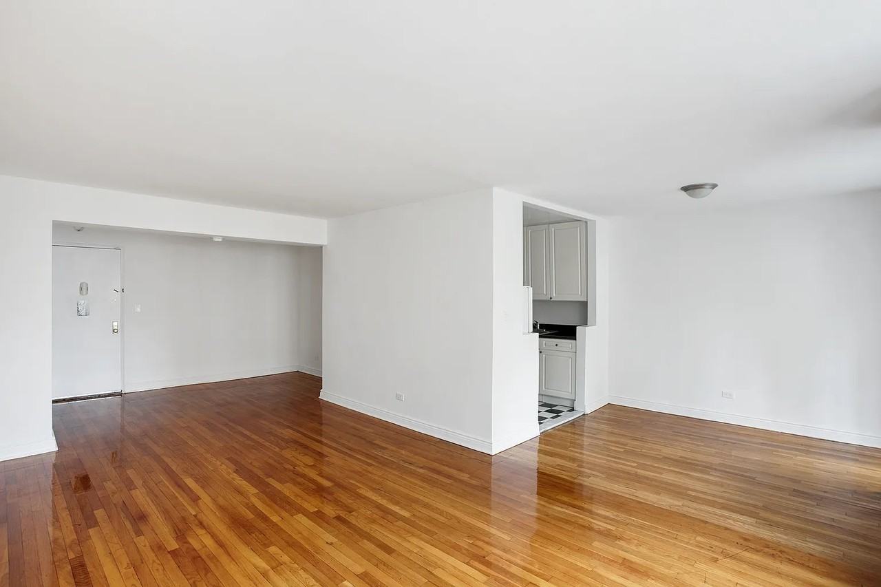 2400 Webb Ave #4C - Photo 2 of 16