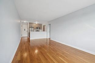 2160 Matthews Ave #3N - Photo 1 of 1