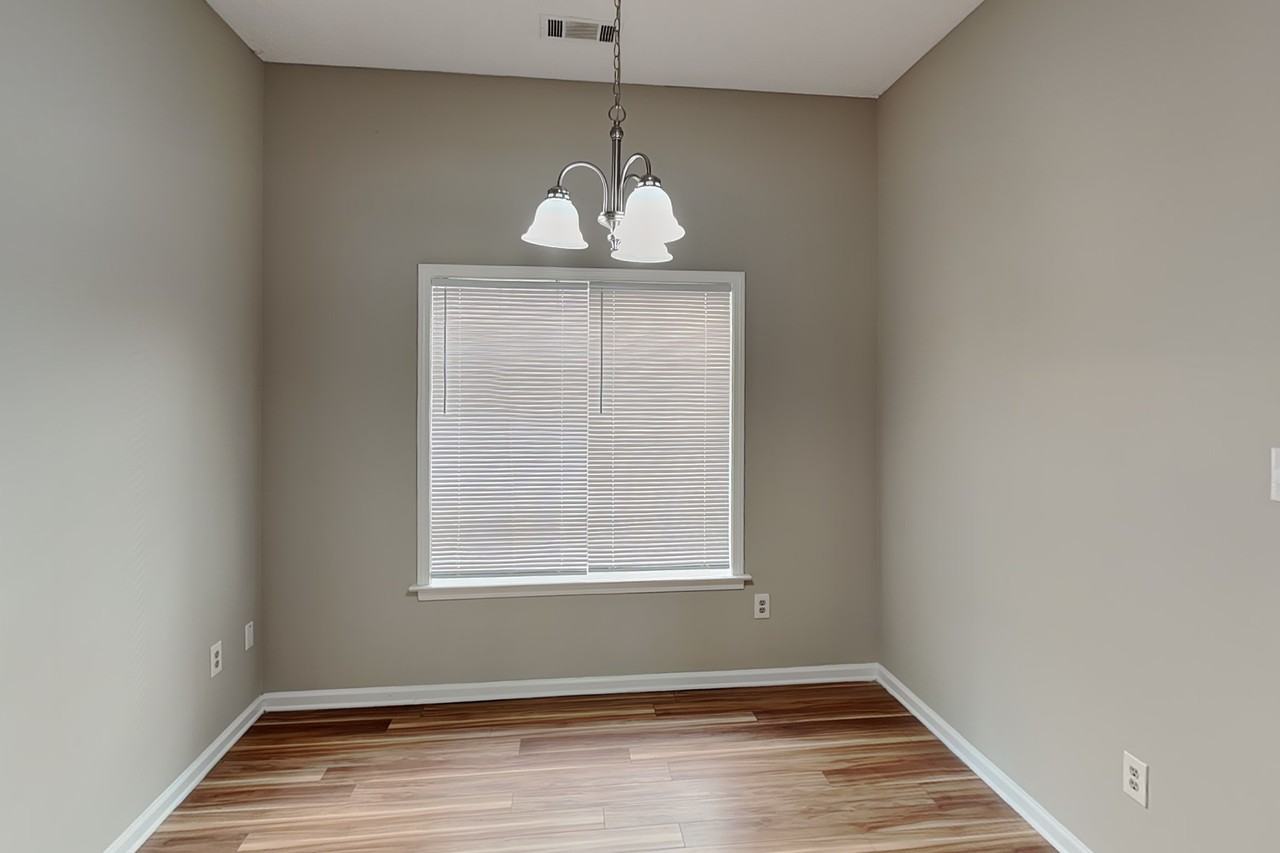 978 Nolan Ln - Photo 6 of 17