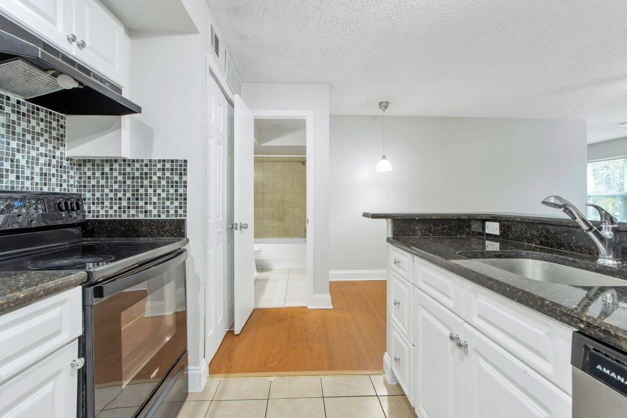 5773 Gatlin Ave #625 - Photo 6 of 17